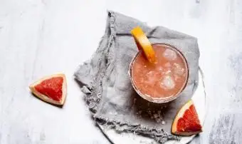 Coquetel de paloma mexicano