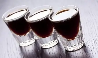 Káva a malinový likér