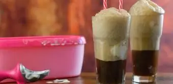 Kahlua a koks plávajú