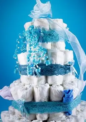 torta di pannolini con nastri