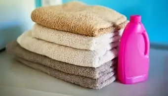 ערימת מגבות מקופלות