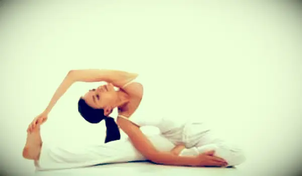 앉은 리버스 런지