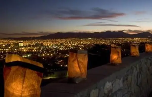 Blick auf die Leuchten El Paso und Juarez