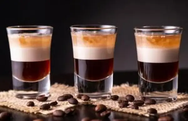 Shoty koktajlowe B-52