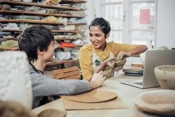 아트 스튜디오의 천칭 자리와 물고기 자리