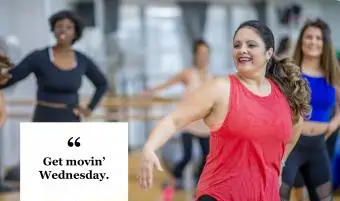 קבוצת ציטוט ביום רביעי באימון שיעור ריקוד