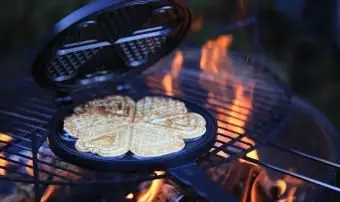 וופלים מעל מדורה