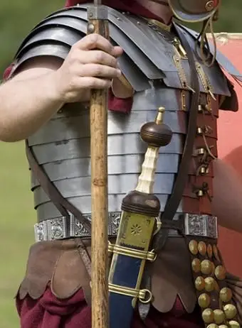 Rzymski żołnierz ubrany w baldric