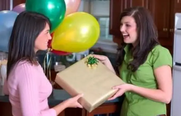 新築祝いの贈り物