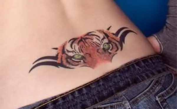 נמר קעקוע גב תחתון