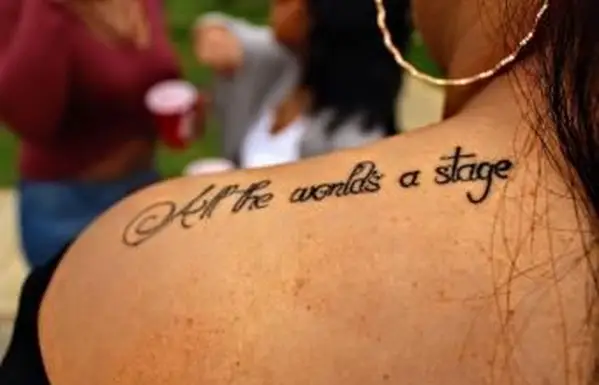 החלק העליון של הכתף קעקוע