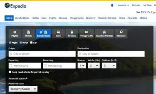 Zrzut ekranu strony głównej expedia.com