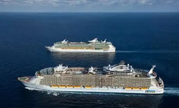 Royal Caribbean International – Oaza i Niepodległość Mórz obok siebie