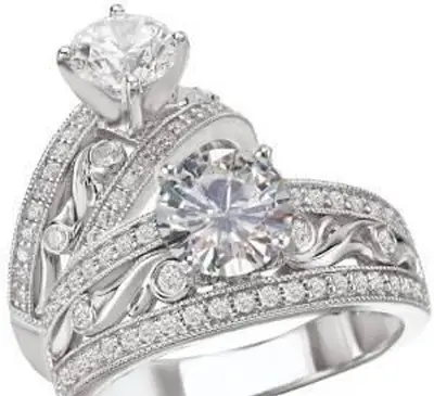 Bague Moissanite avec filigrane et milgrain