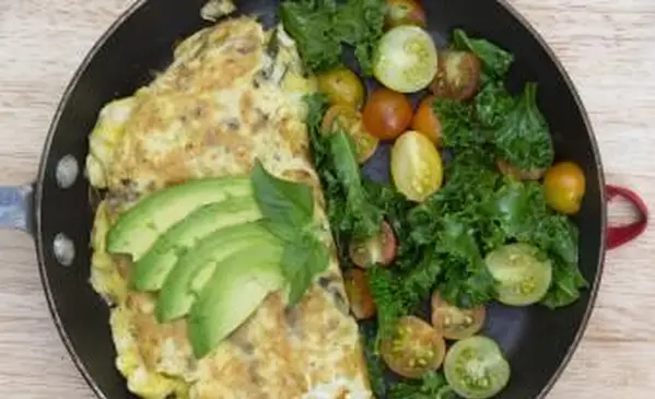 Frittata con spinaci e avocado