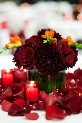 centrotavola floreale rosso