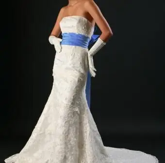 vestido de novia con fajín de colores
