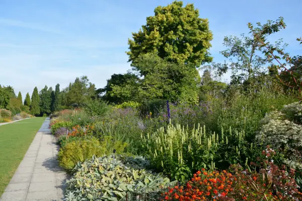 2-for-1 gardens - Sir Harold Hillier Gardens