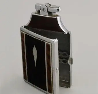 Isqueiro Ronson com cigarreira