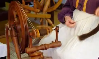 골동품 물레 식별이 간편해졌습니다.