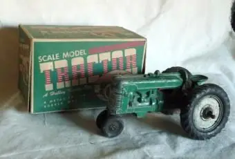 マッセイファーガソンのおもちゃのトラクター