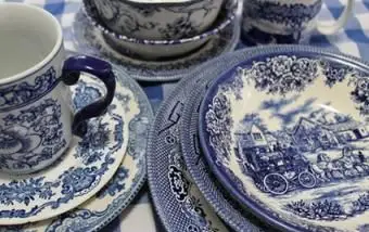 青と白のトランスファーウェア