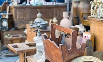 עתיקות במכירת אחוזות