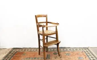 Krásna francúzska stolička Cherry Childs