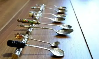 Cómo almacenar plata sin empañar ni rayar