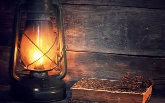 Identifizierung antiker Öllampen: Wichtige Details, die Sie wissen sollten