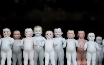 연속 도자기 목욕 인형