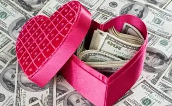 Boîte avec de l'argent