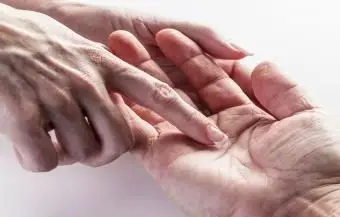 Linee della vita che leggono il palmo