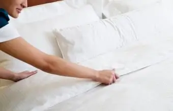 あなたのベッドを作るための専門家のハウツー指示