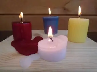 Velas votivas após uma hora de queima
