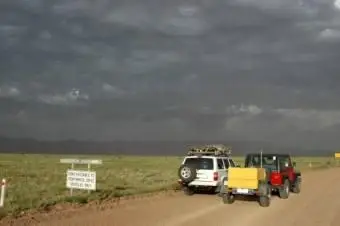 Quanto pesa um jipe?