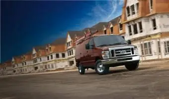 2014フォードE-150バン©2014フォードモーターカンパニー