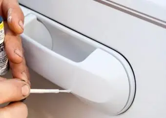 Consejos para usar pintura de retoque para autos