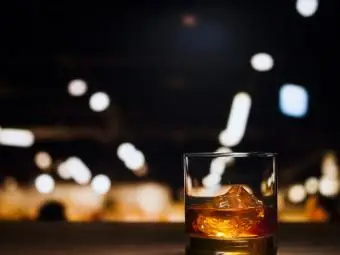 Bebida de uísque à moda antiga