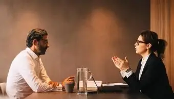 Jak rozwieść się z małżonkiem alkoholikiem i pozostać przy zdrowych zmysłach?