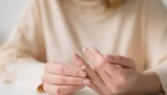 מה אנשים עושים עם טבעות נישואין לאחר גירושין?