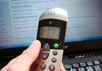 So kontaktieren Sie Facebook