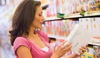 Comprobación de las etiquetas en busca de almidón de trigo