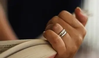 Annulaire traditionnel