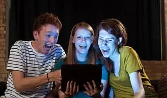 Kostenlose Filmtrailer herunterladen