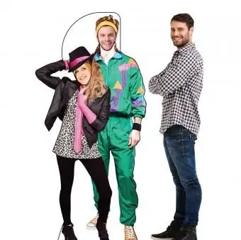 代用等身大段ボール