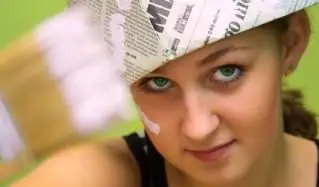 Cappelli di carta piegati