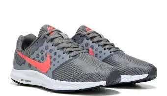 有名なフットウェア-女性