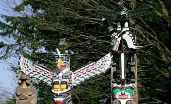 ネイティブアメリカンのトーテムポール