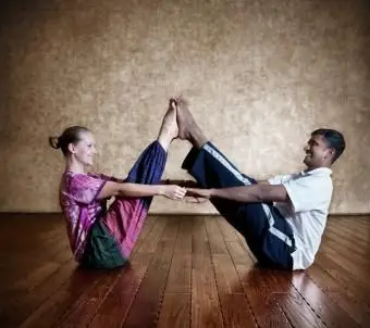 Posa tantrica della barca